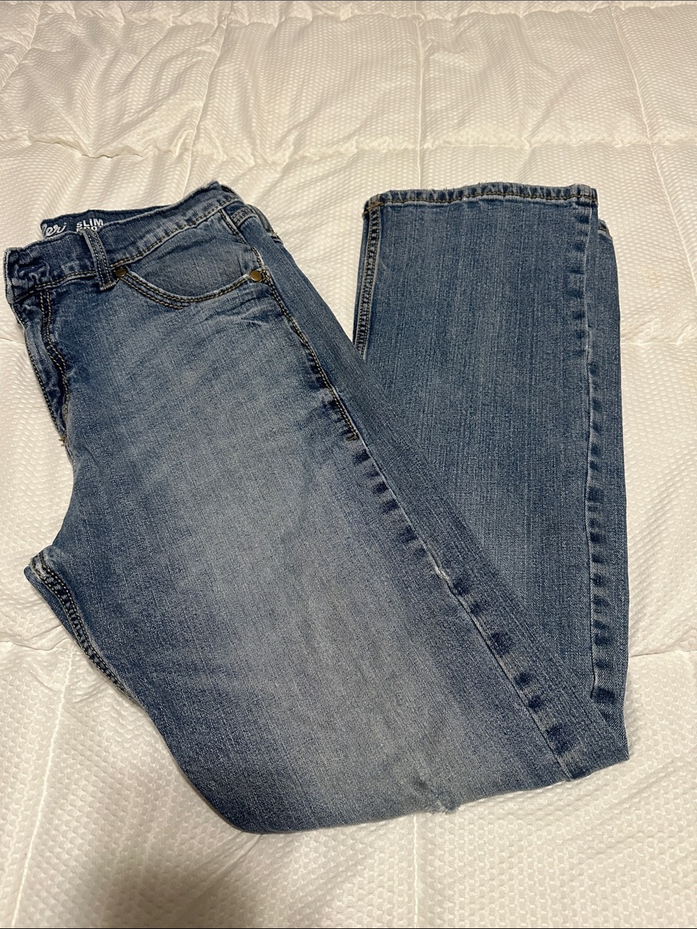 Men's Bootcut Jeans in Medium Blue - Unbranded
